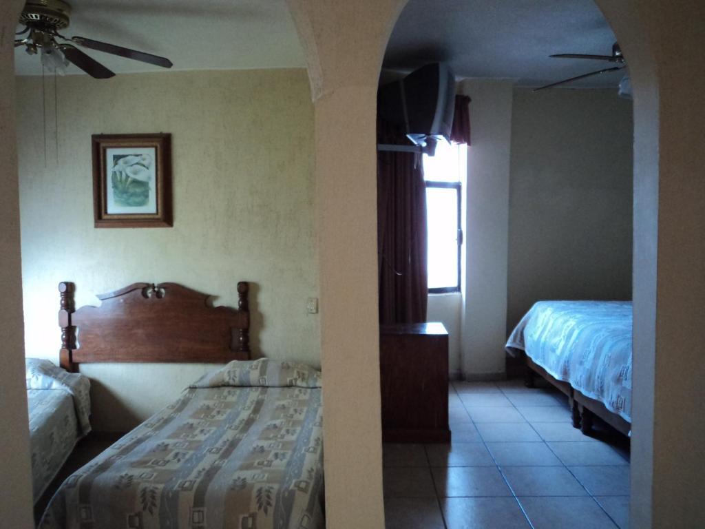 Hotel Mario'S Inn Ramos Arizpe Exteriör bild