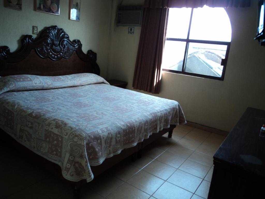 Hotel Mario'S Inn Ramos Arizpe Exteriör bild