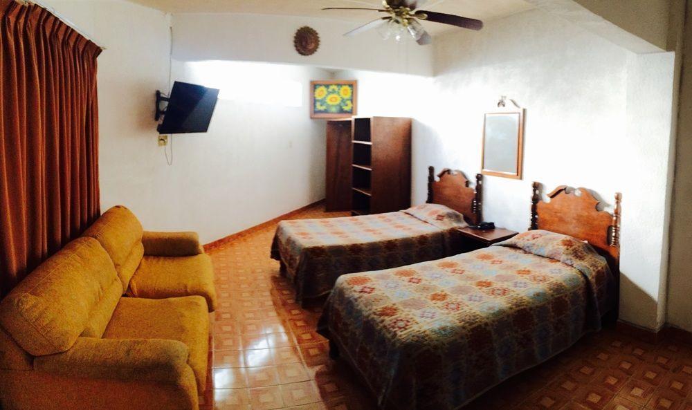 Hotel Mario'S Inn Ramos Arizpe Exteriör bild